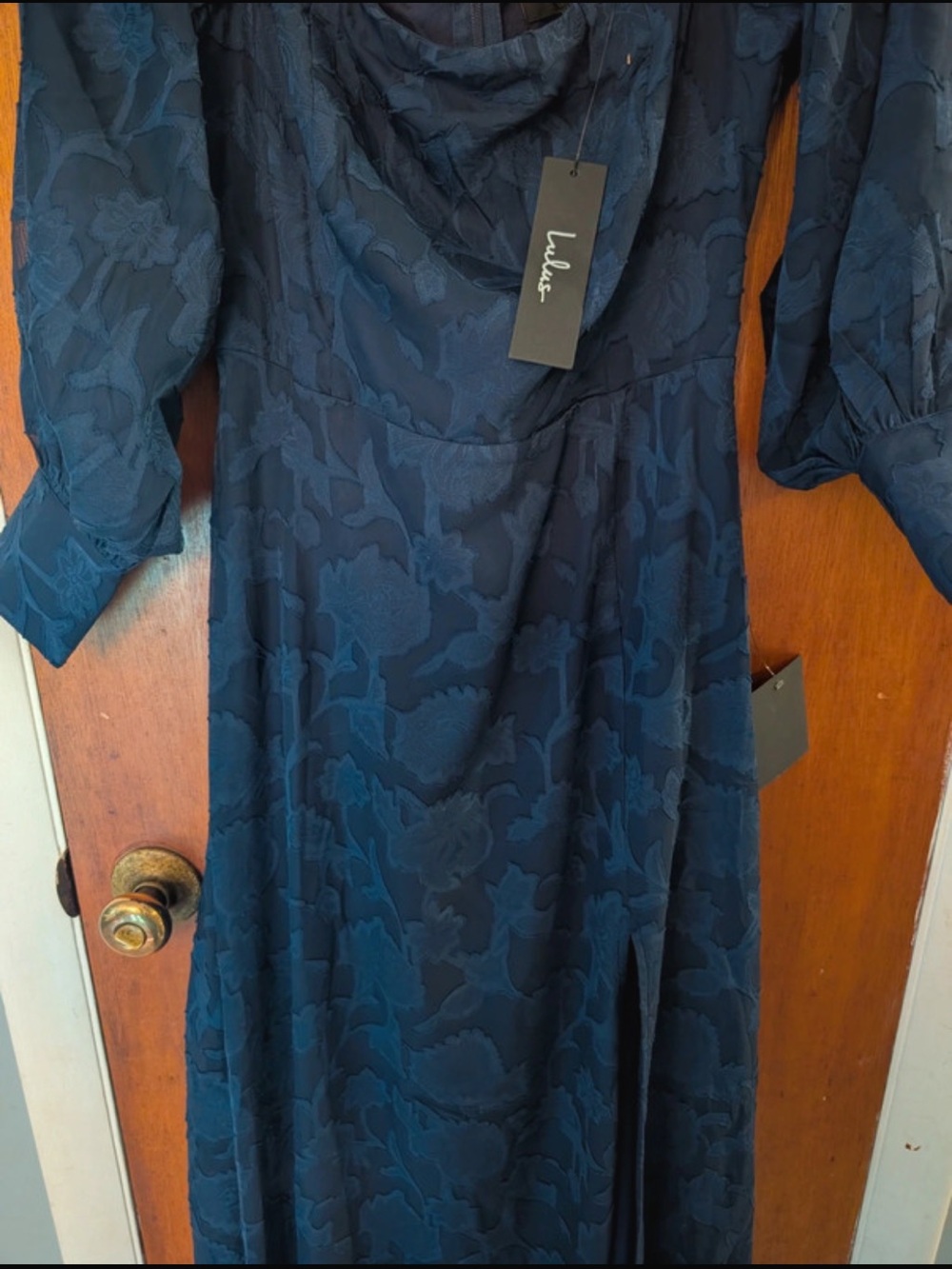 Lulus Navy Blue Burnout Floral Off Shoulder Maxi Dress NWT Size Small - Picture 6 of 8